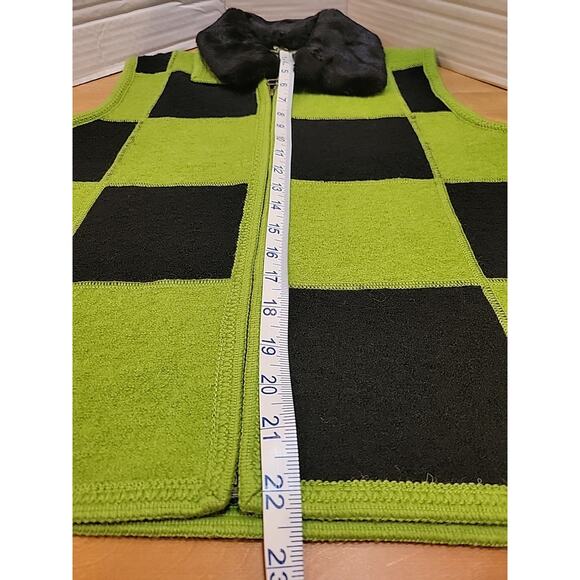 Tally Ho Womans Sweater Vest M Green Black Wool Faux Fur Collar Zip Up Holiday - Picture 5 of 9